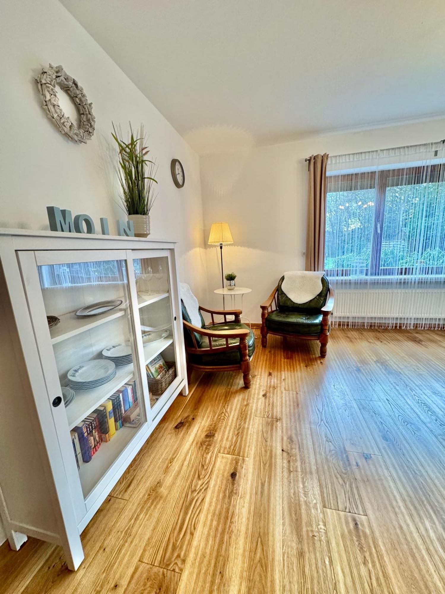 Ferienwohnung Im Erdgeschoss Mit Eingezaeunten Garten Und Terrasse Aurich Eksteriør bilde